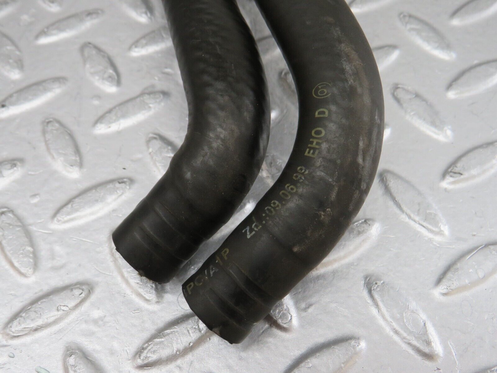 34994 Mercedes-Benz W210 320E Heater Hose Pipe 2108300424