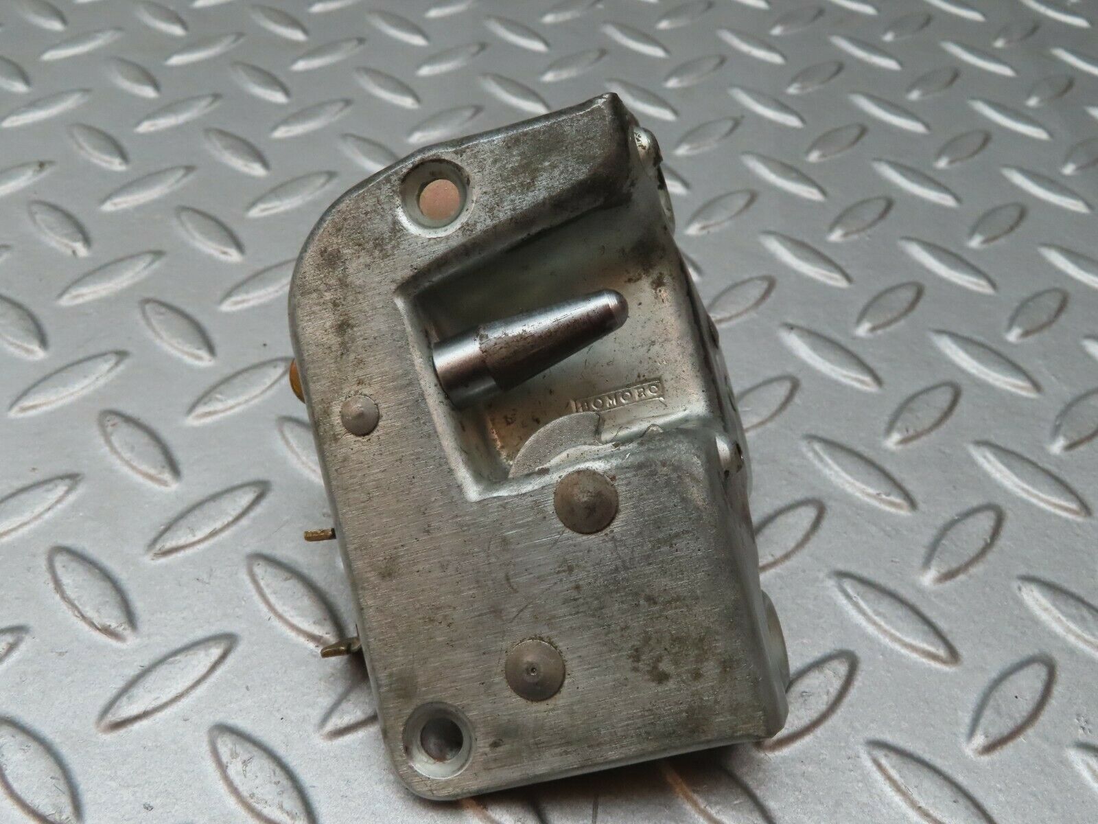 4766 Mercedes-Benz W114 280CE Coupe Left Door Lock Mechanism