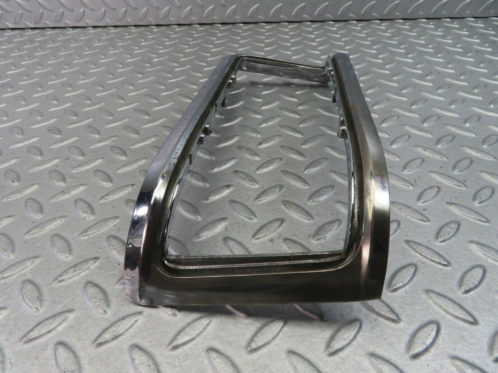 8514 Mercedes-Benz W115 Tail Light Chrome Frame Right