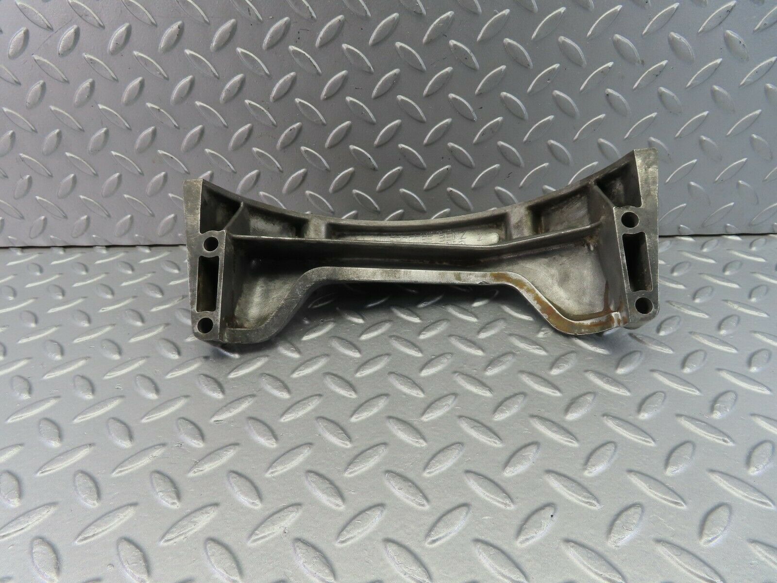 8834 Mercedes-Benz W123 Cover Oil Sump 1020110095