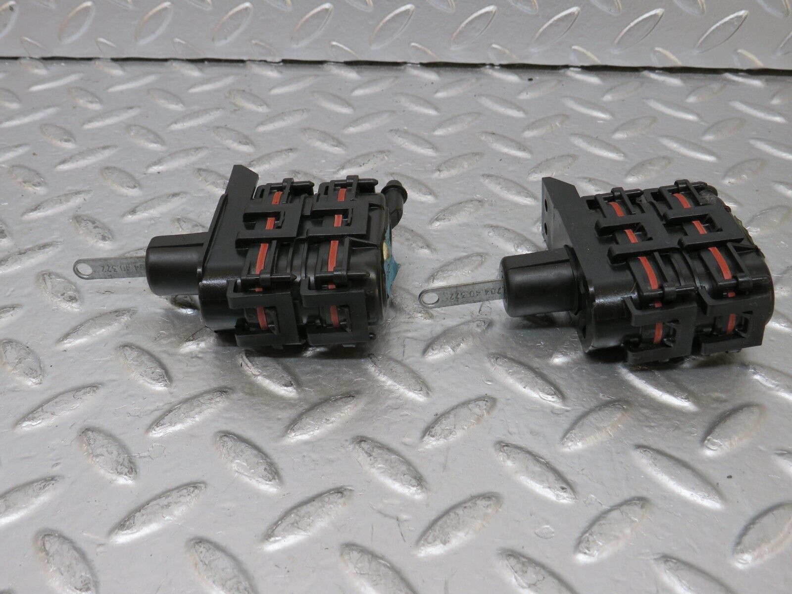 25038 Mercedes-Benz W140 S320 2x Heater Box Vacuum Actuator 9062700252