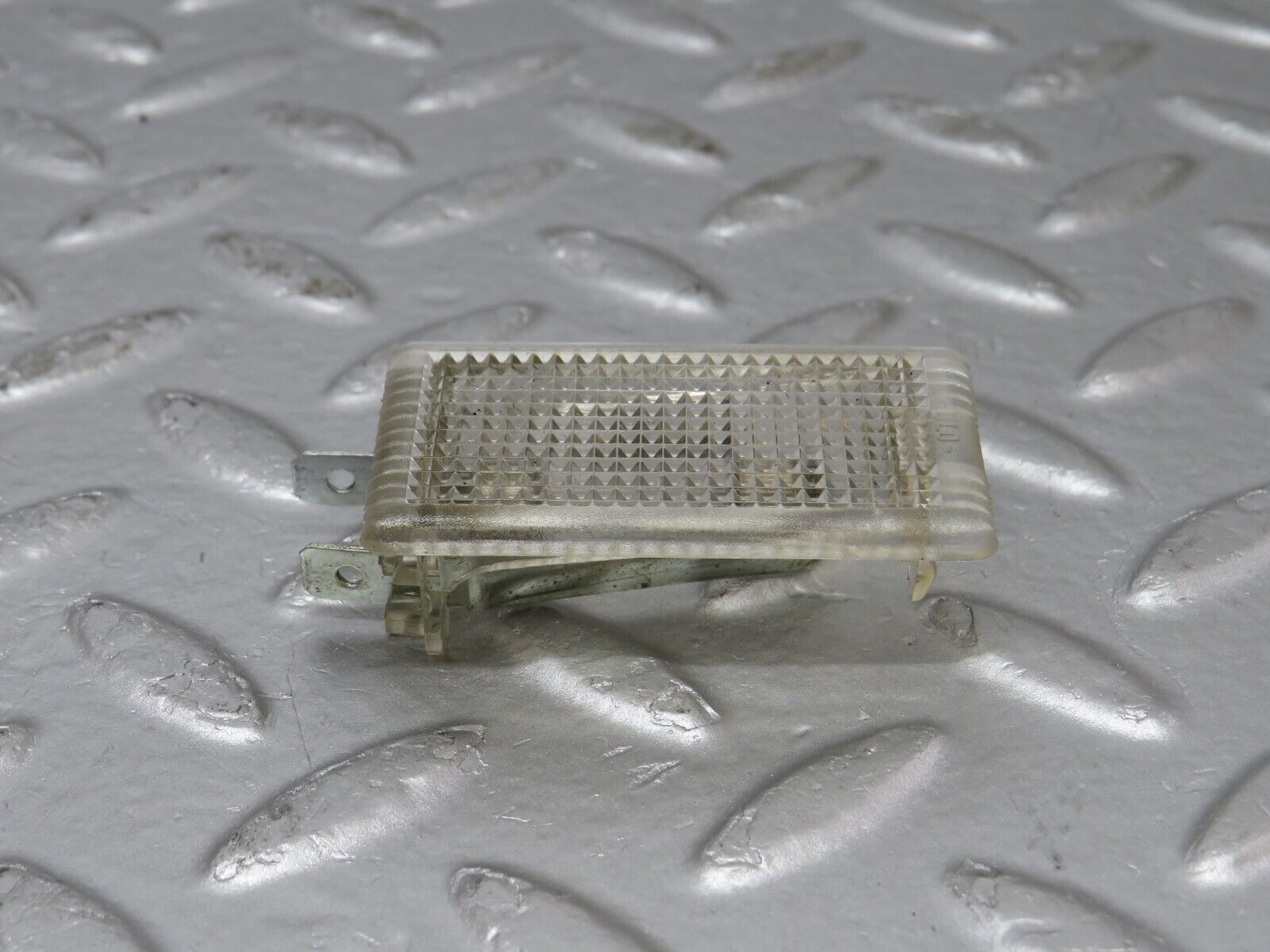 33879 Mercedes-Benz W201 190E 2.0L Glove Box Light