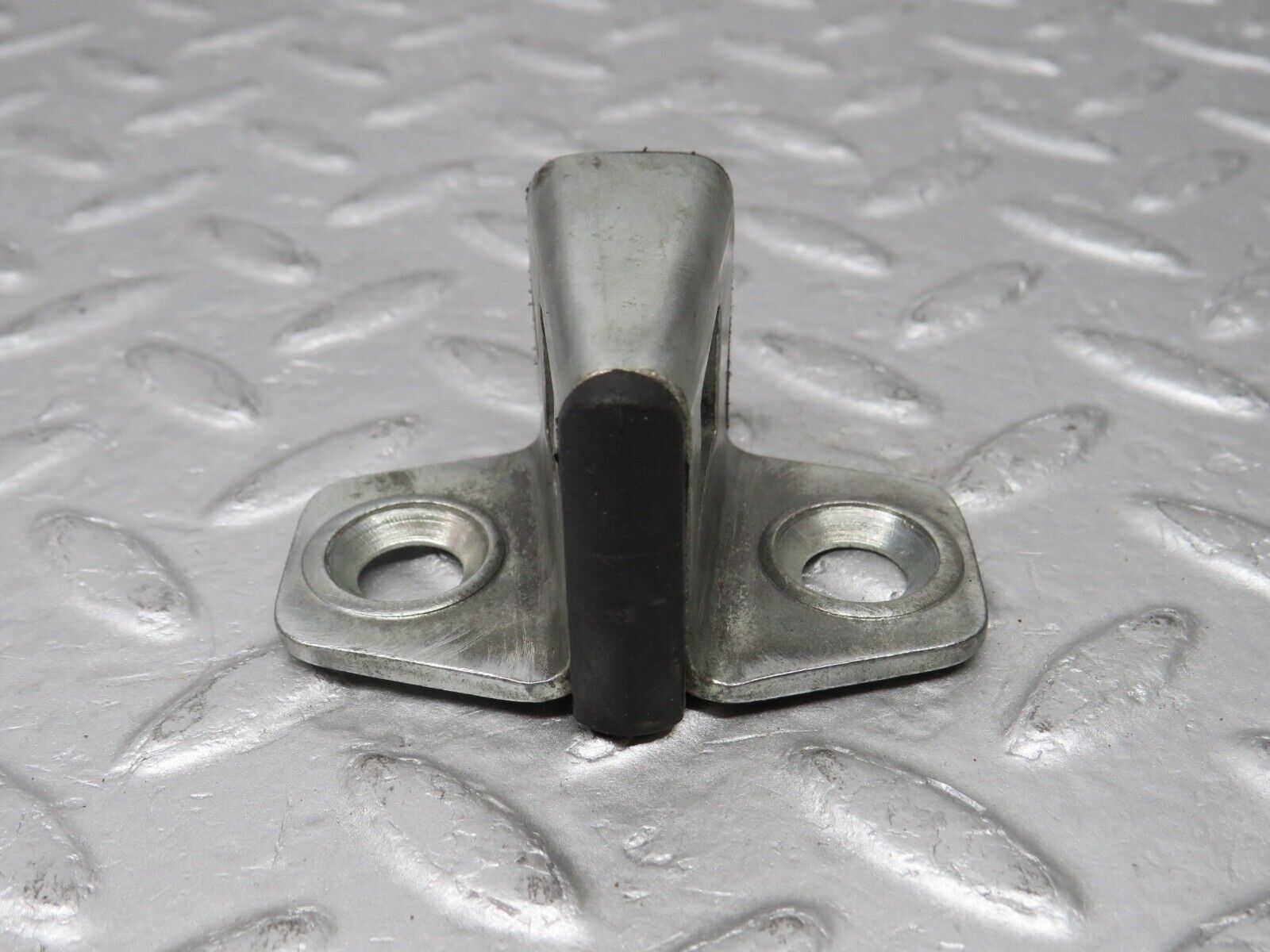 36613 Mercedes-Benz W201 190E 2.0L Door Lock Latch