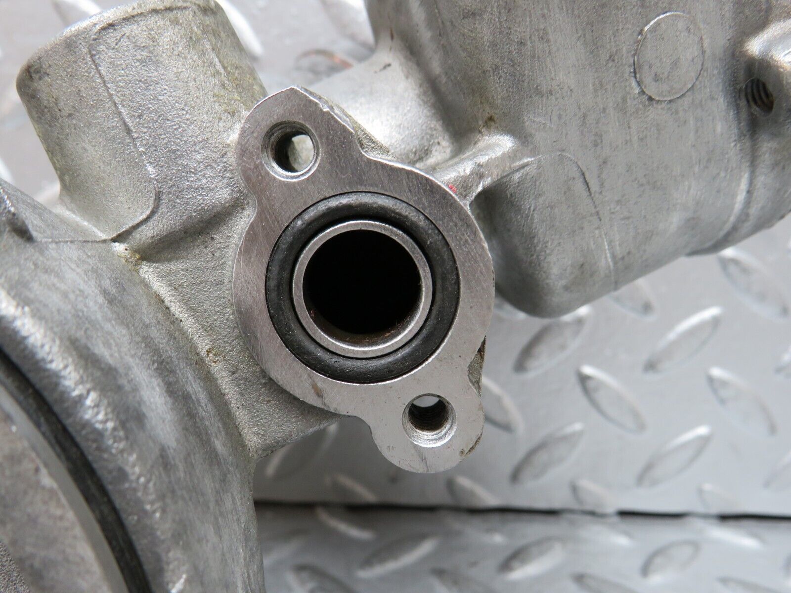 29024 Mercedes-Benz C124 320CE Coupe Water Pump