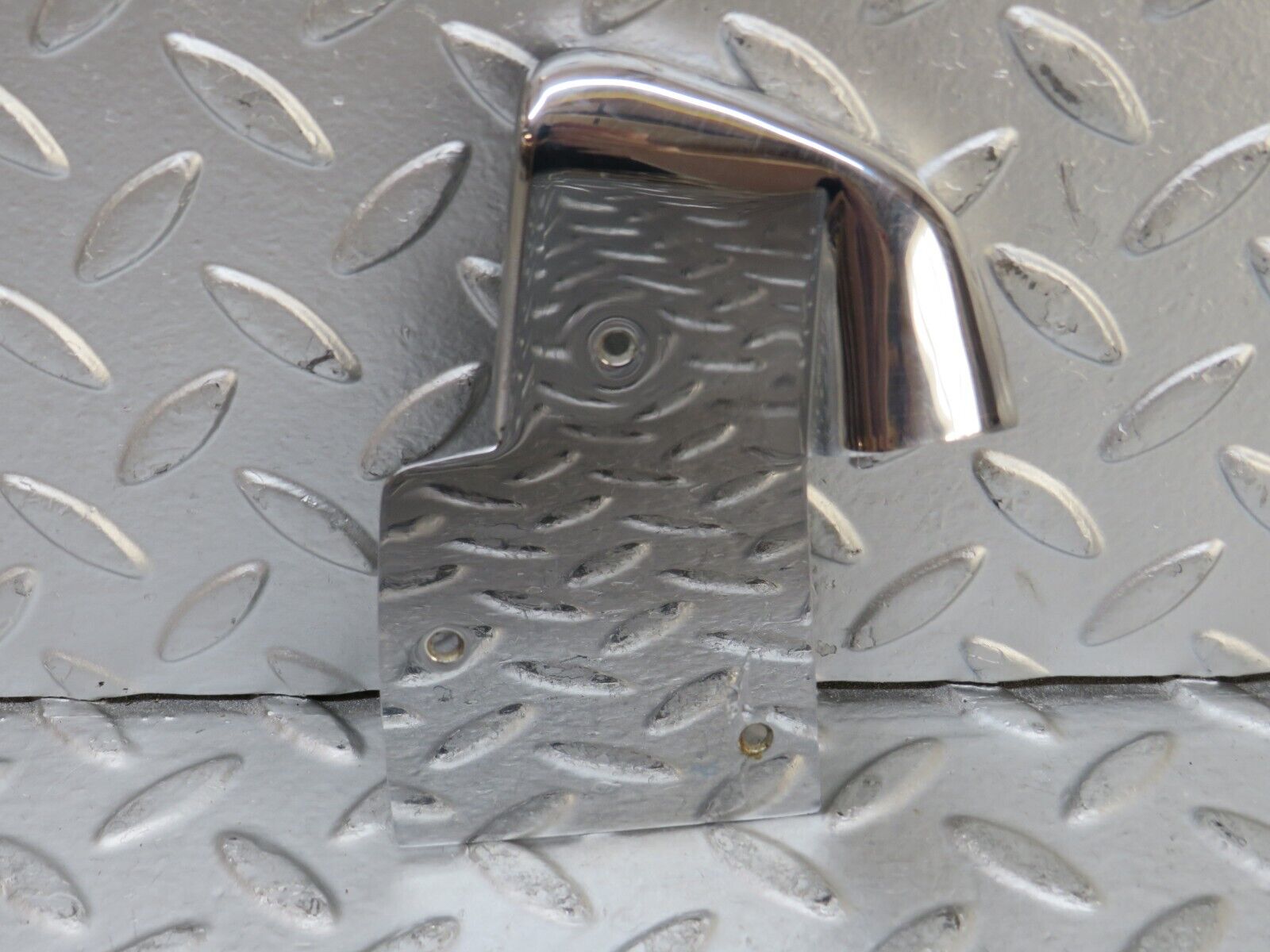 26490 Mercedes-Benz C124 220CE Coupe B Pillar Chrome Cover Plate Right Side