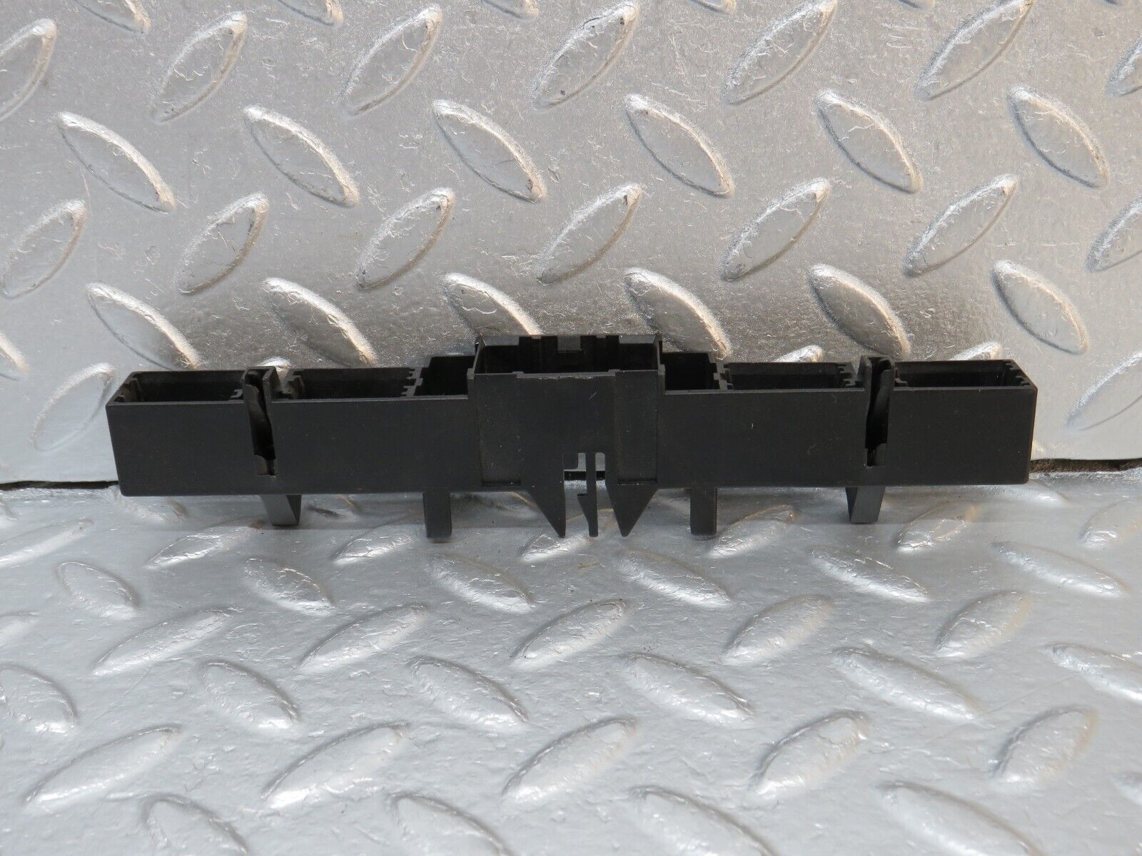 39749 Mercedes-Benz R129 320SL Coupe Connector Holder 1295451340