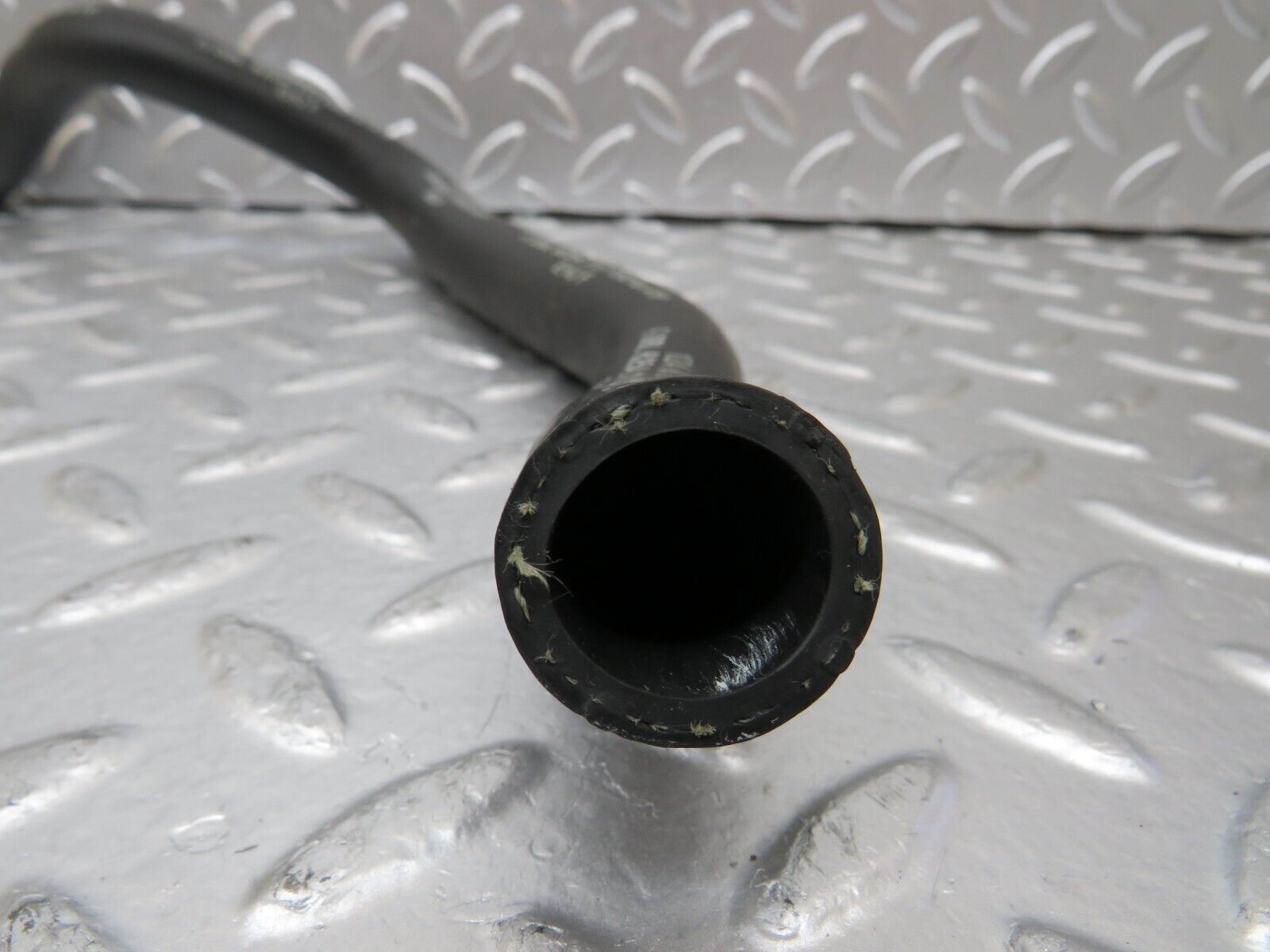 25795 Mercedes-Benz W124 280E Heater Hose 1248327193