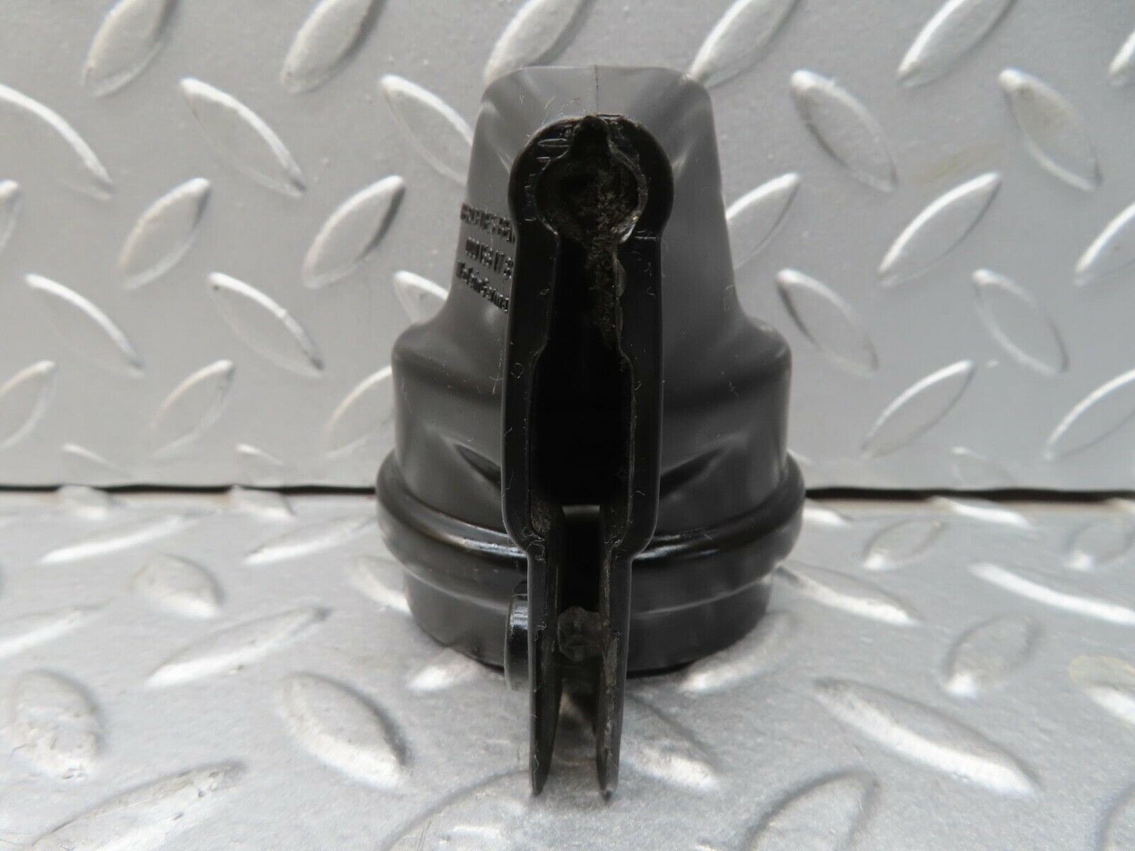 13498 Mercedes-Benz W123 200 Ignition Coil Protective Cap 0001581785