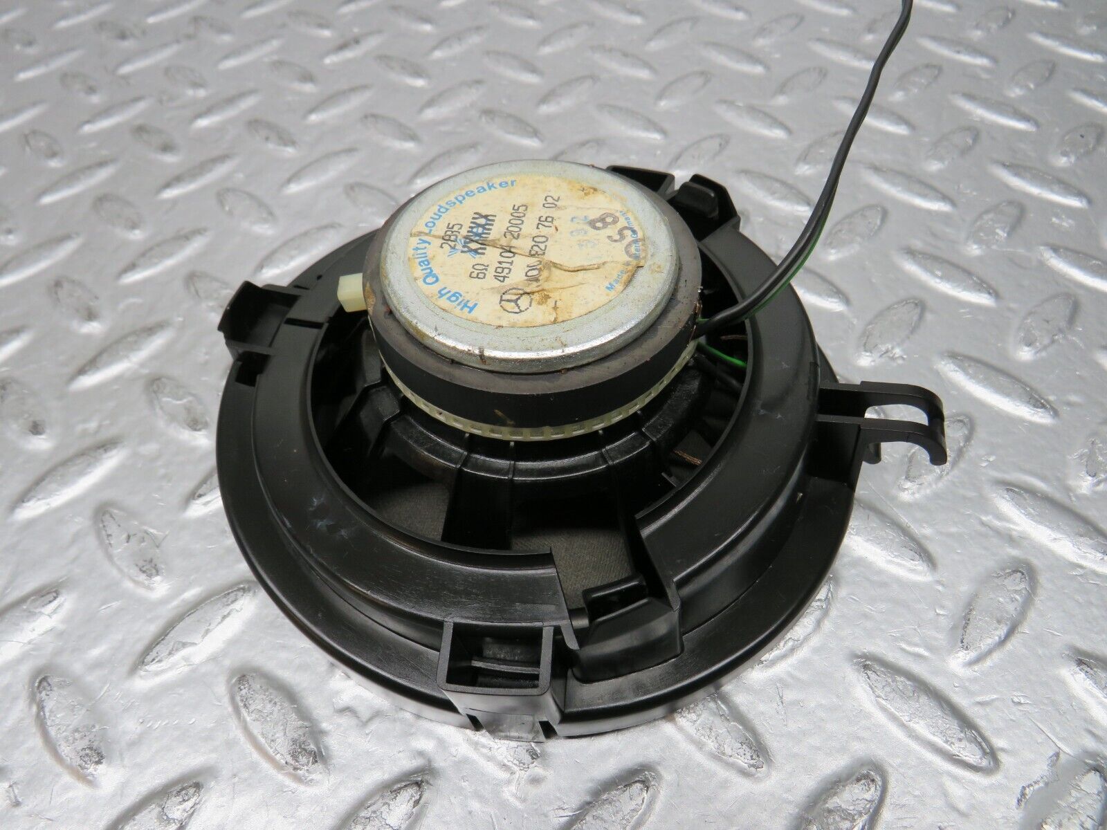 29520 Mercedes-Benz W124 230E Parcel Shelf Speaker 0008207602