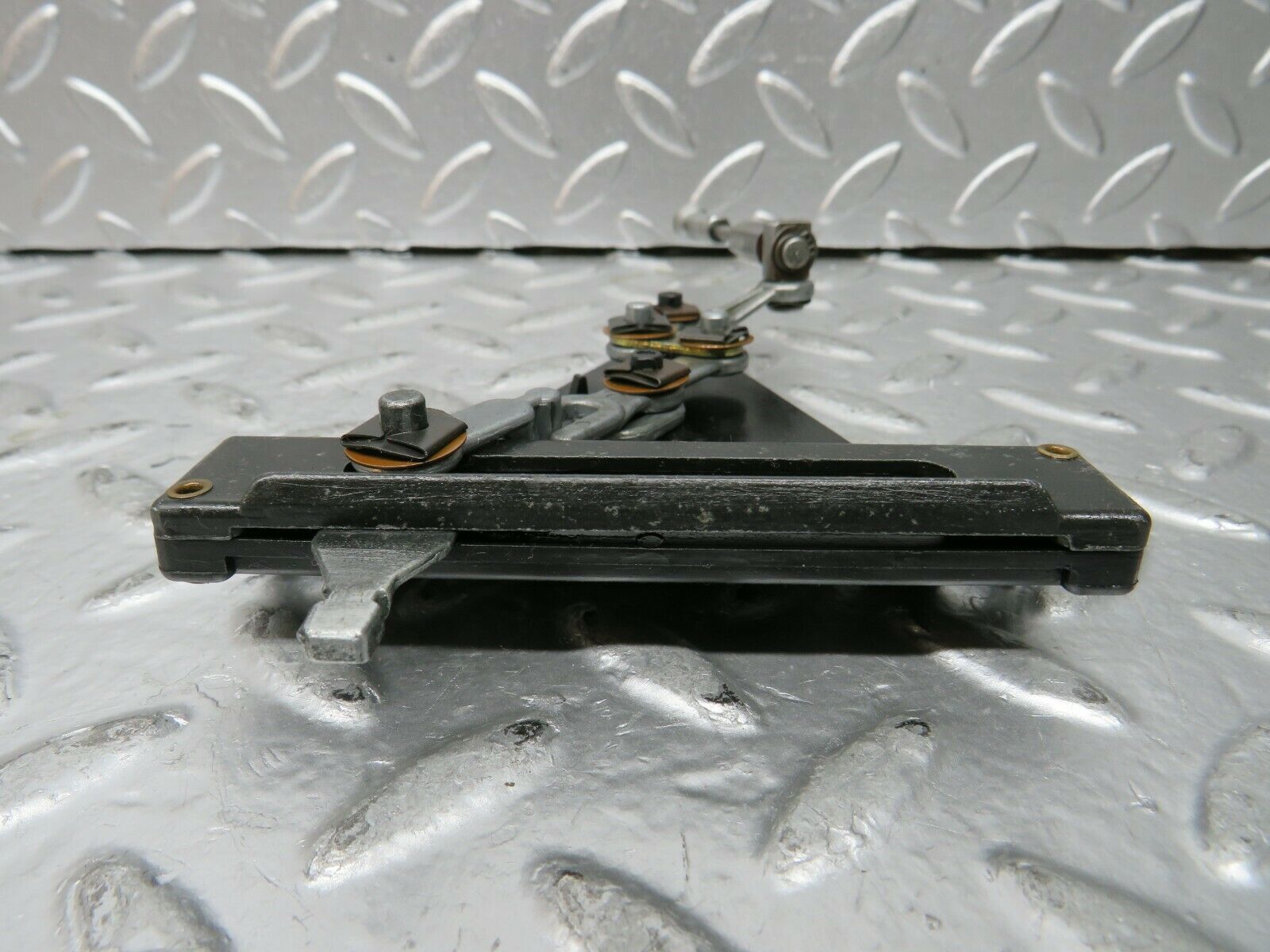 23796 Mercedes-Benz C107 450SLC Coupe Air Vent Control Lever Centre