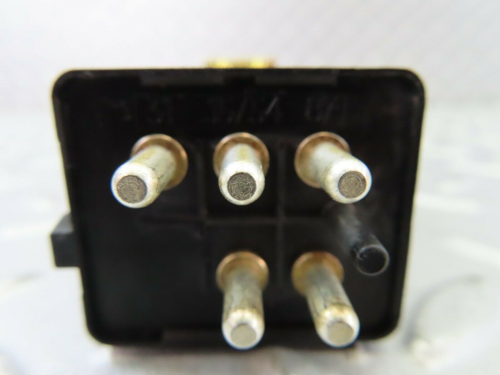 7657 Mercedes-Benz S123 230TE Wagon Heated Window Relay 1078200010