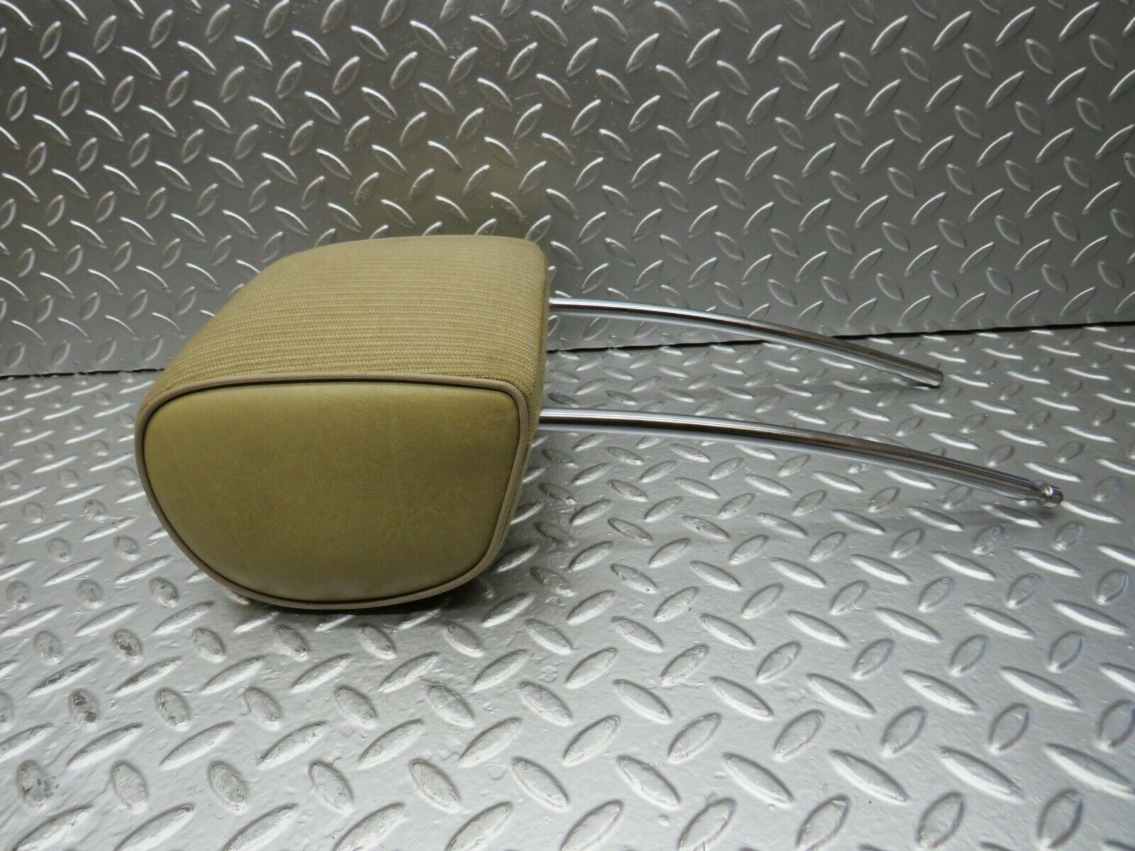 24142 Mercedes-Benz W123 280E Front Seat Headrest