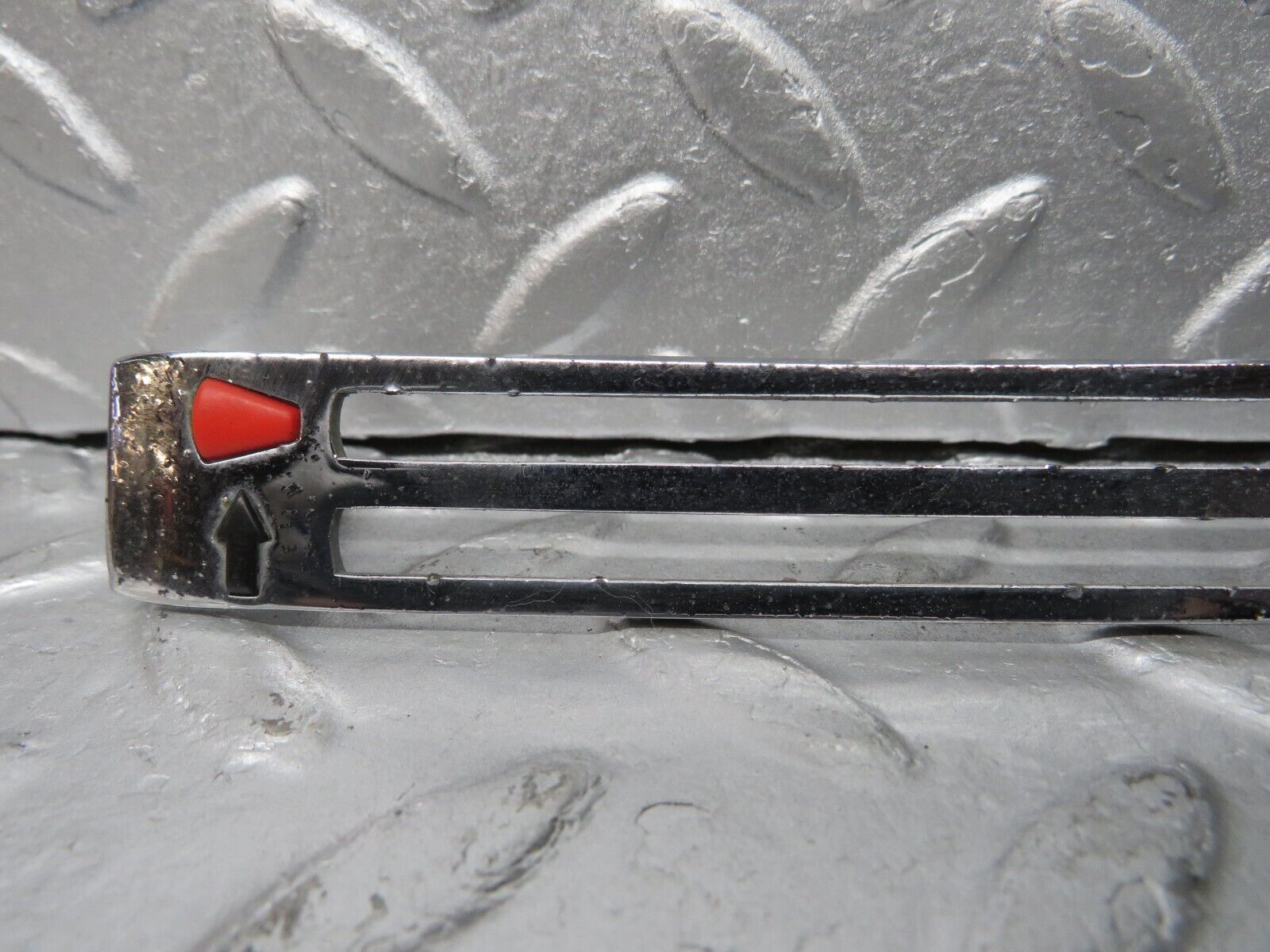 40252 Mercedes-Benz W110 230 Dash Centre Heater Control Chrome