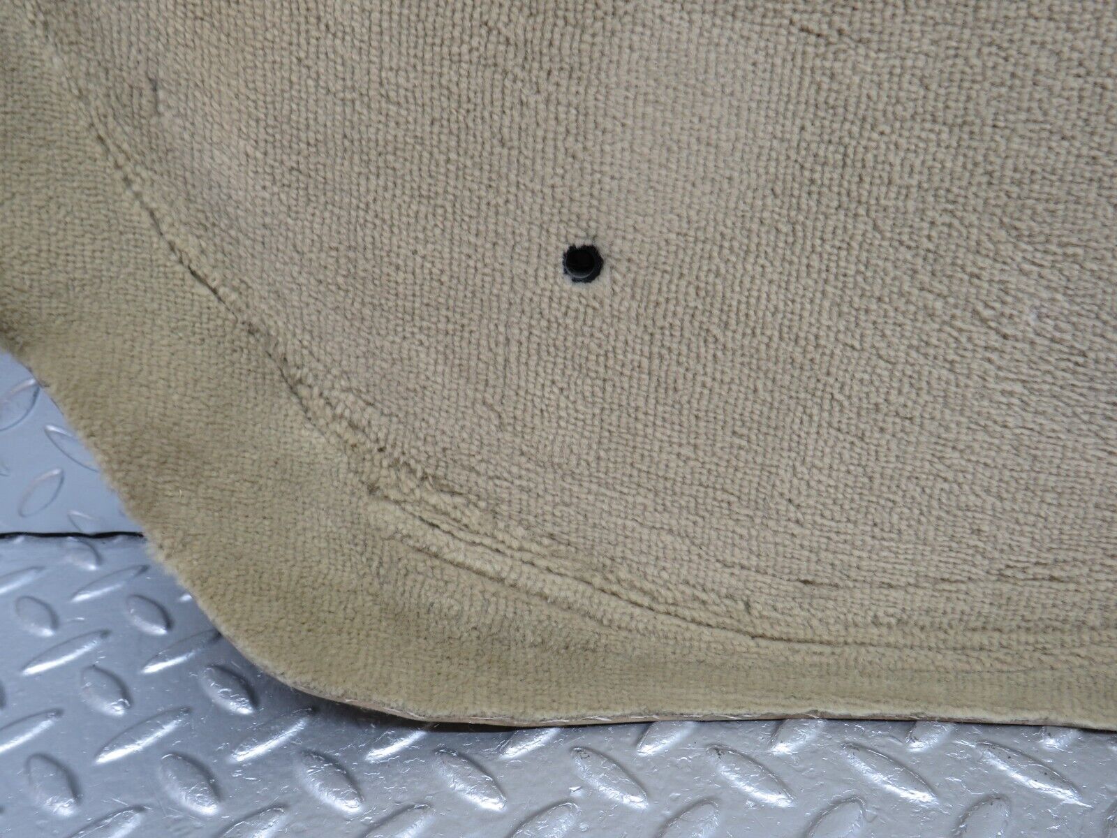 34157 Mercedes-Benz W124 260E Centre Console Carpet Left Side Beige