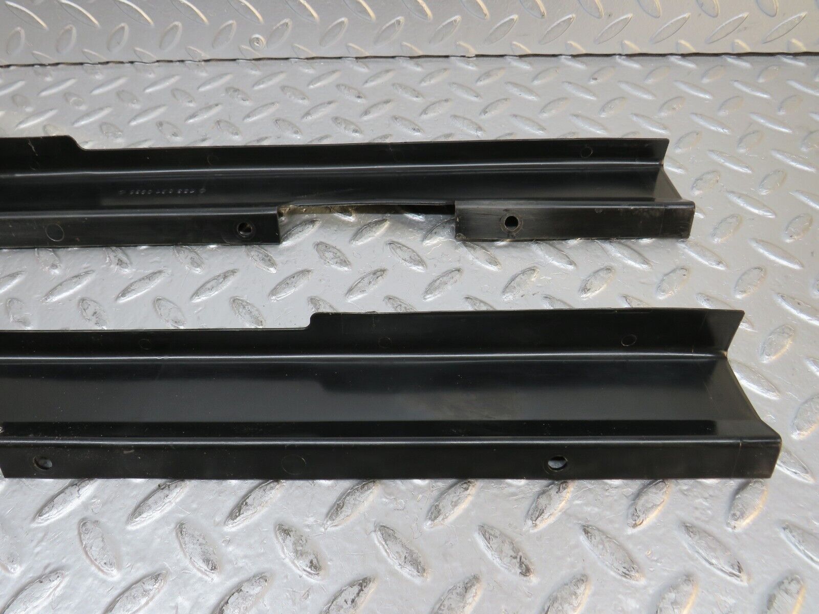 0463 Mercedes-Benz W123 230E Cable Channel Duct Front Pair 1238210936