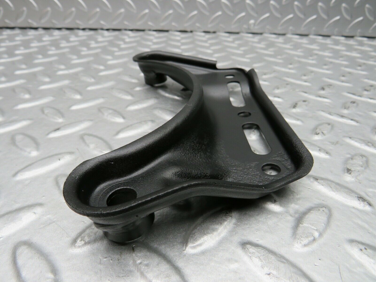 21771 Mercedes-Benz W126 300SE Belt Tensioner Bracket Holder 1032021240