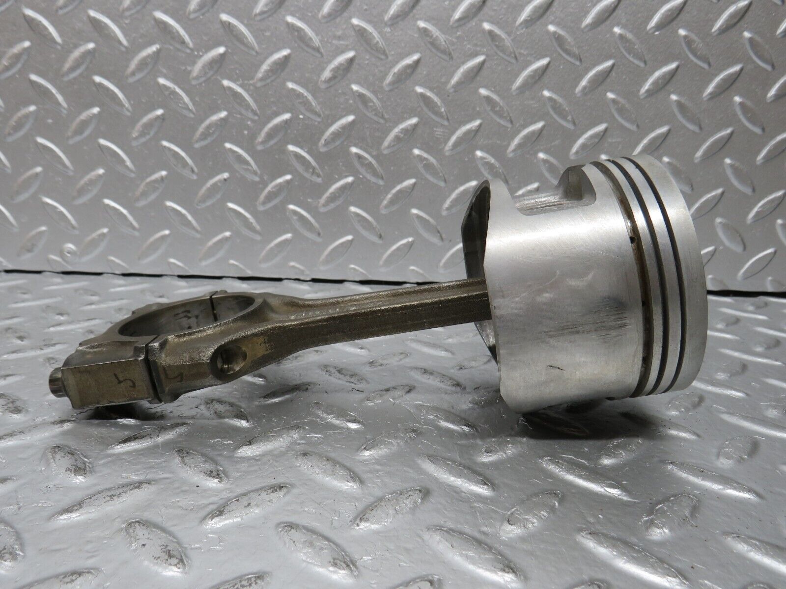 32710 Mercedes-Benz S124 300TE Wagon Piston With Connecting Rod 88.475mm 10205