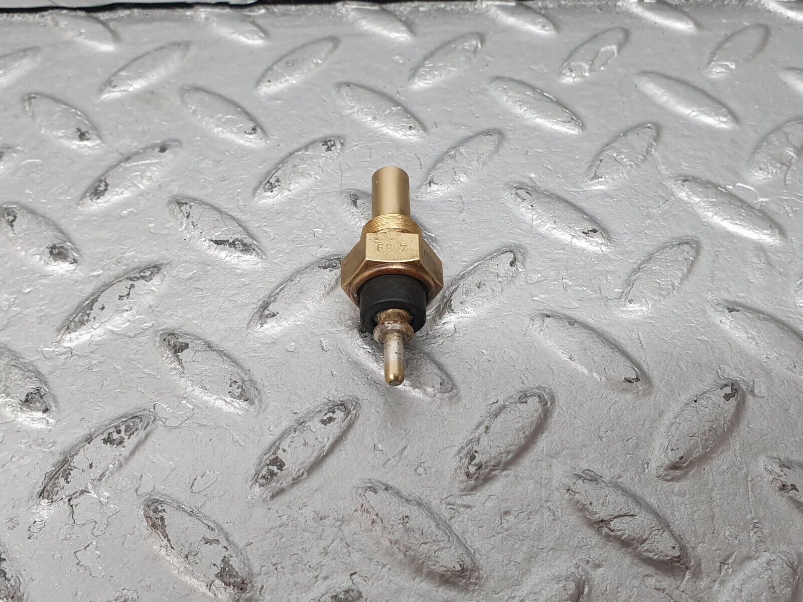 41265 Mercedes-Benz W126 300SE Coolant Temperature Sensor VDO 0055421017