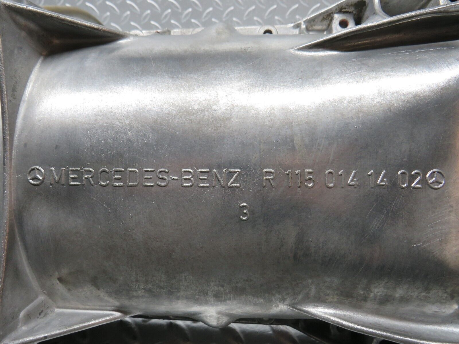 31169 Mercedes-Benz W123 200D Oil Pan Oil Sump 1150141402