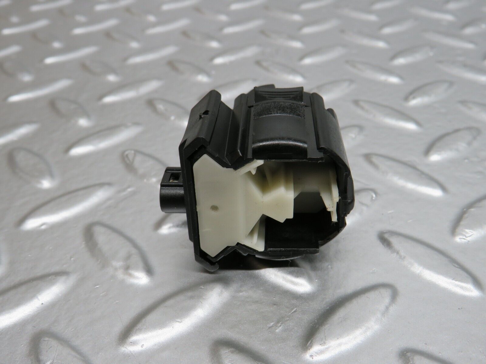 24686 Mercedes-Benz W140 S320 Kick Down Switch 0045451714