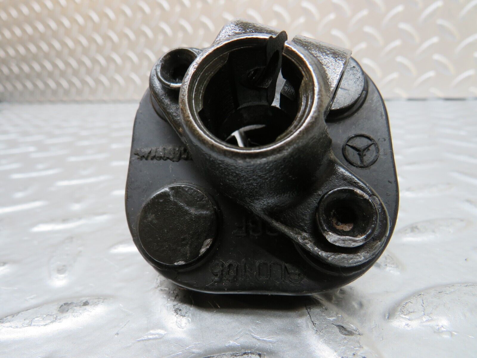 25999 Mercedes-Benz W124 280E Steering Column Lower Shaft Connector