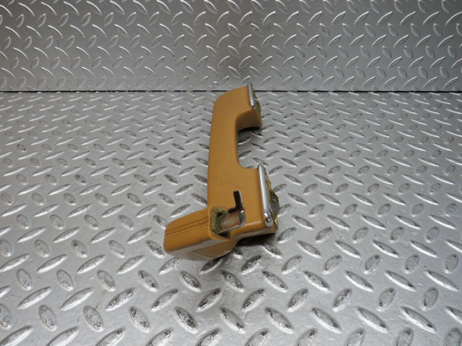 28602 Mercedes-Benz W123 280E Left Interior Door Handle Palomino 1239701701