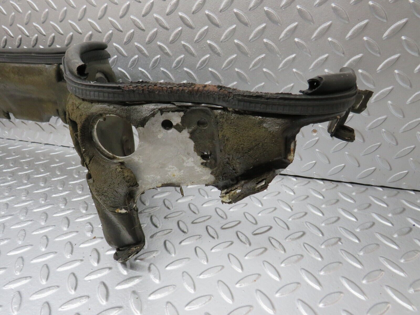 34387 Mercedes-Benz C126 380SEC Coupe Firewall