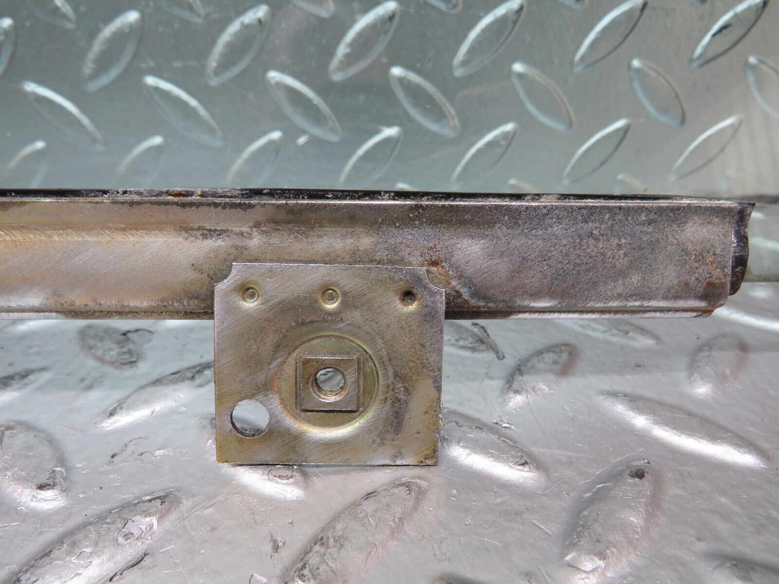 26168 Mercedes-Benz W116 450SE Rear Left Door Window Glass