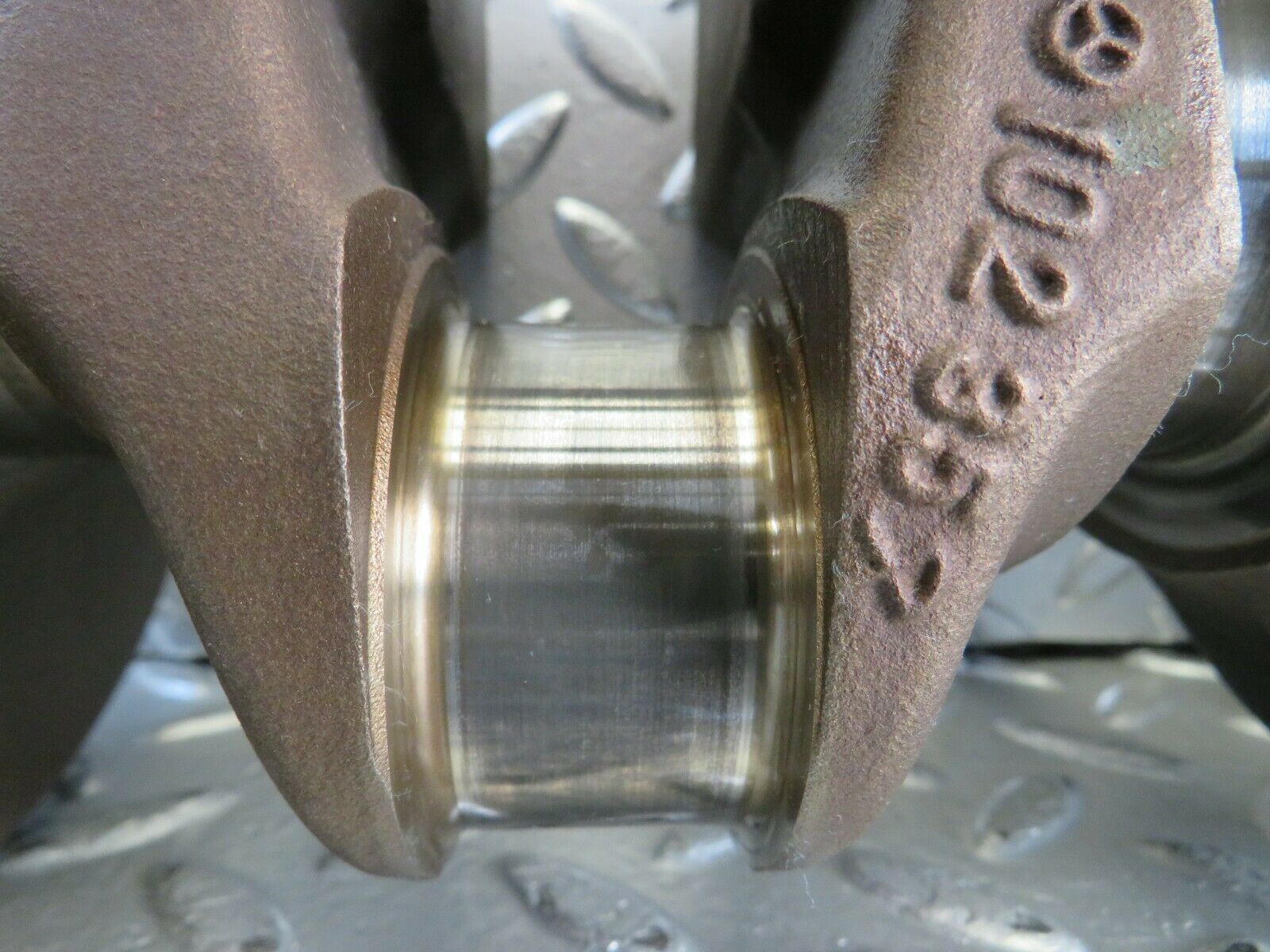 23098 Mercedes-Benz C123 230CE Coupe Crankshaft 10235