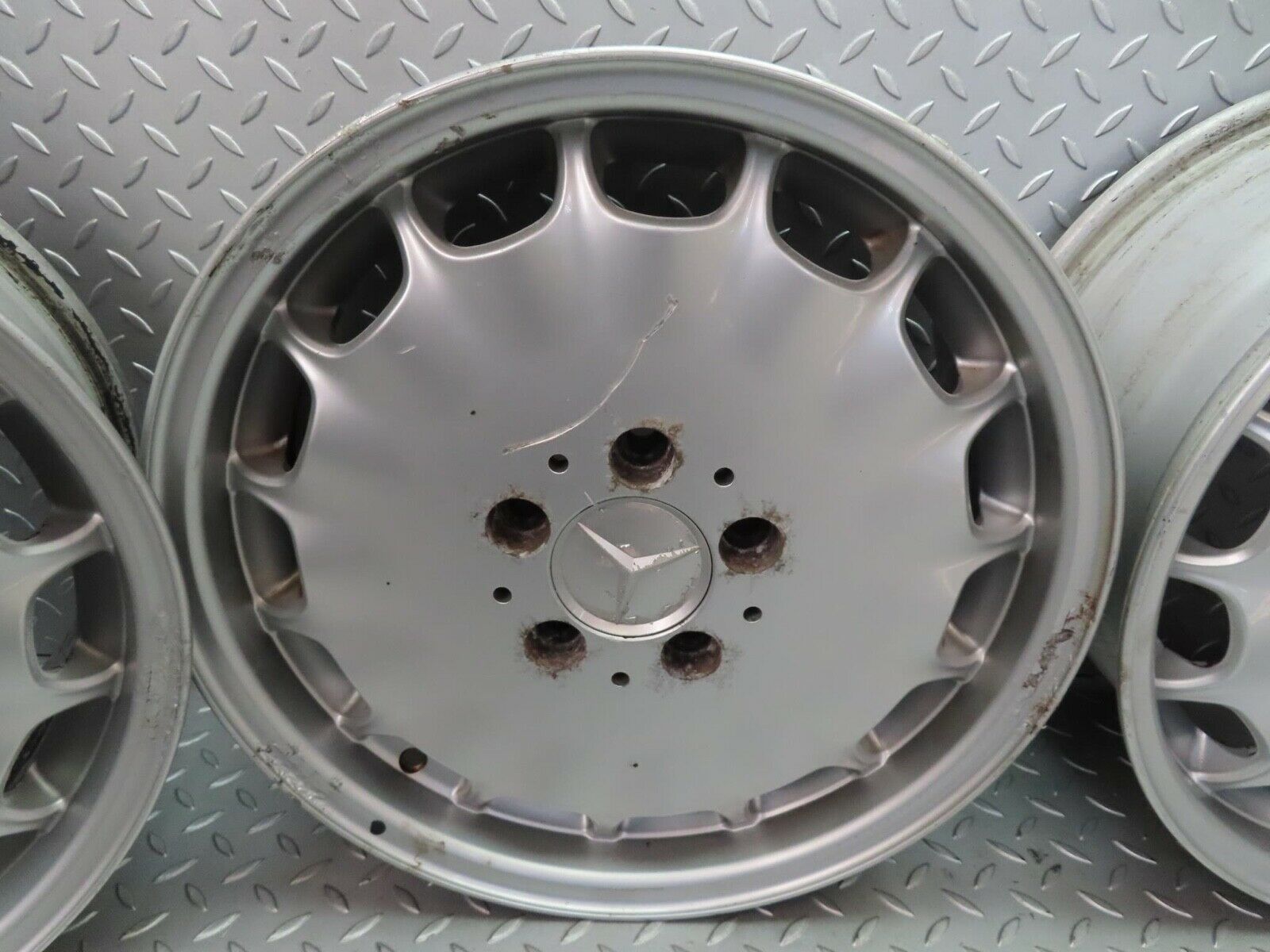 15216 Mercedes-Benz W140 S320 Alloy Wheel Set 7.5Jx16H2 ET51 1404011002