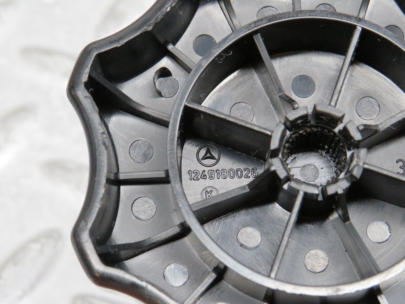 29461 Mercedes-Benz W124 230E Seat Backrest Recline Handle Knob 1249180026