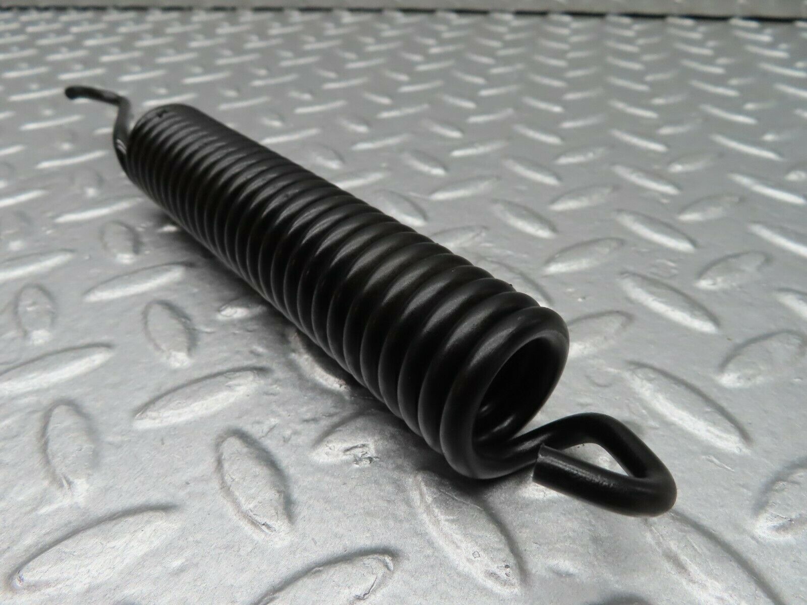 17971 Mercedes-Benz W123 200 Bonnet Hinge Spring