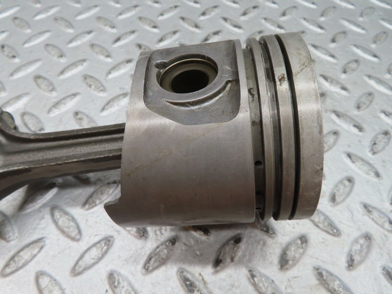 17860 Mercedes-Benz W116 450SEL Piston With Connecting Rod 91.99 mm