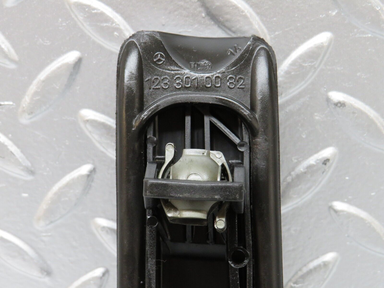 27291 Mercedes-Benz W123 280E Accelerator Pedal With Rubber 1233010082