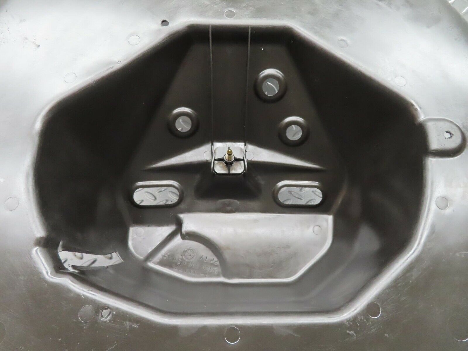 11873 Mercedes-Benz R129 300SL Coupe Spare Wheel Cover 1298900309