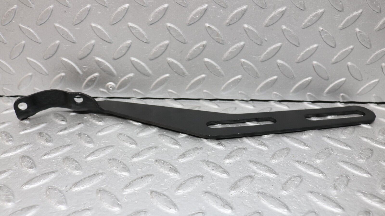 37214 Mercedes-Benz C126 420SEC Coupe Exhaust Bracket