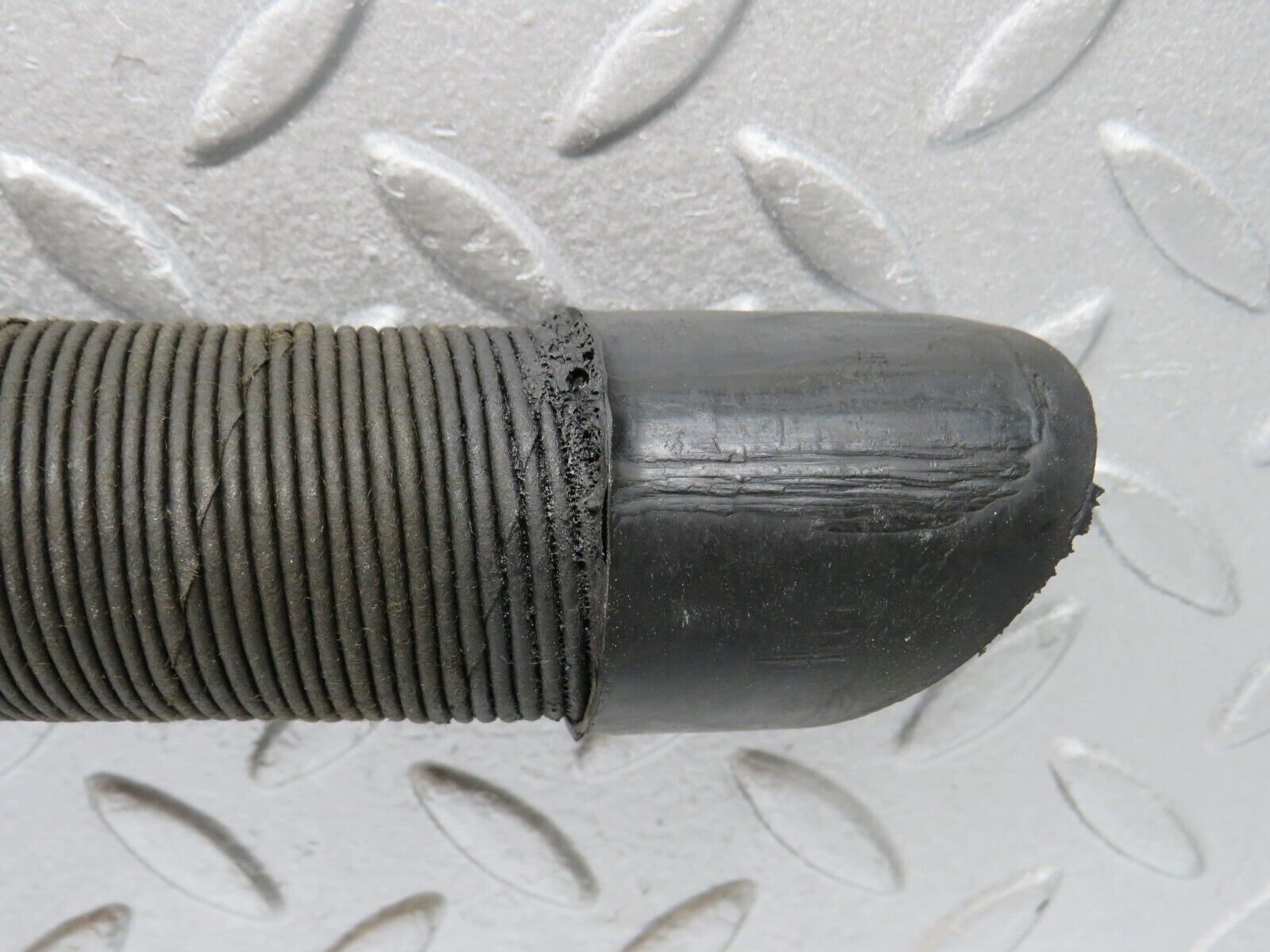 37578 Mercedes-Benz W109 300SEL Trunk Water Drain Hose Pipe