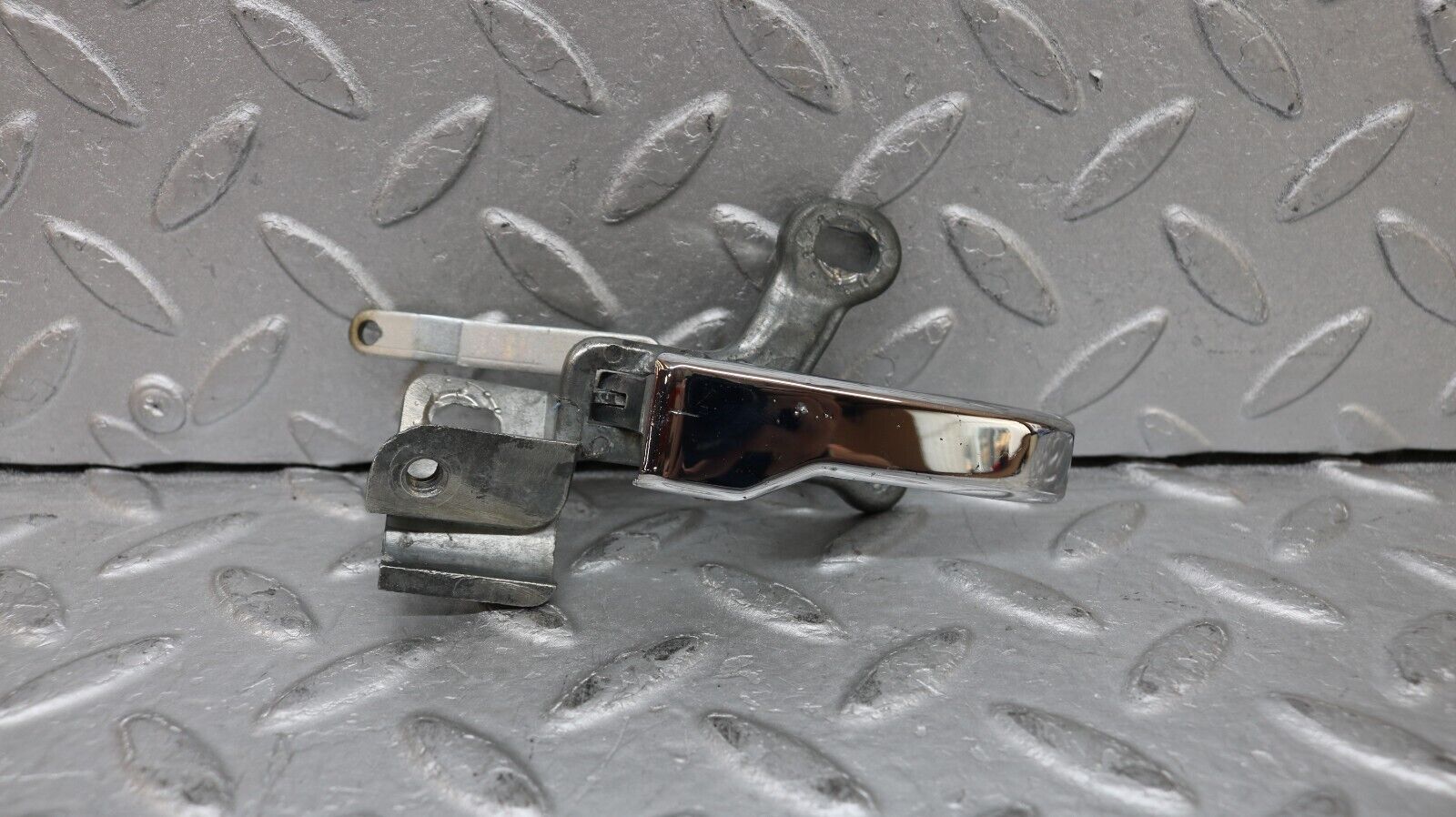 37264 Mercedes-Benz W109 300SEL Rear Right Interior Door Handle 1157660219