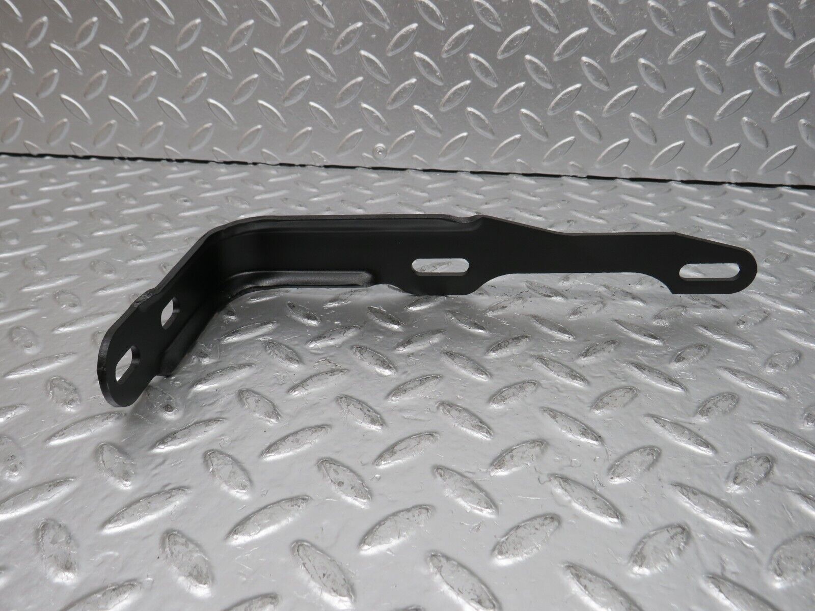 31492 Mercedes-Benz S124 220TE Wagon Exhaust Bracket