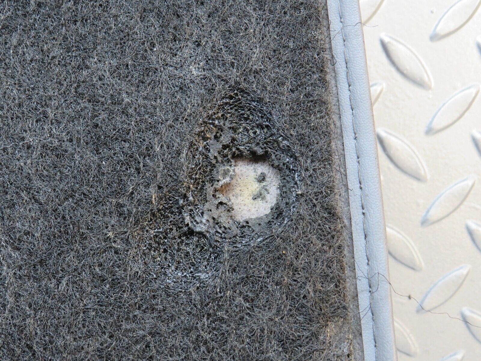 39527 Mercedes-Benz R129 320SL Coupe Trunk Boot Floor Carpet Grey