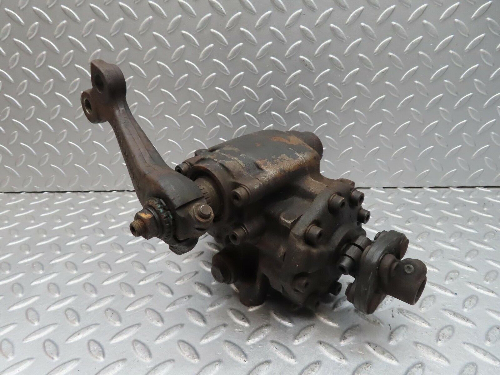 12208 Mercedes-Benz R129 300SL Coupe Steering Box 1294611001