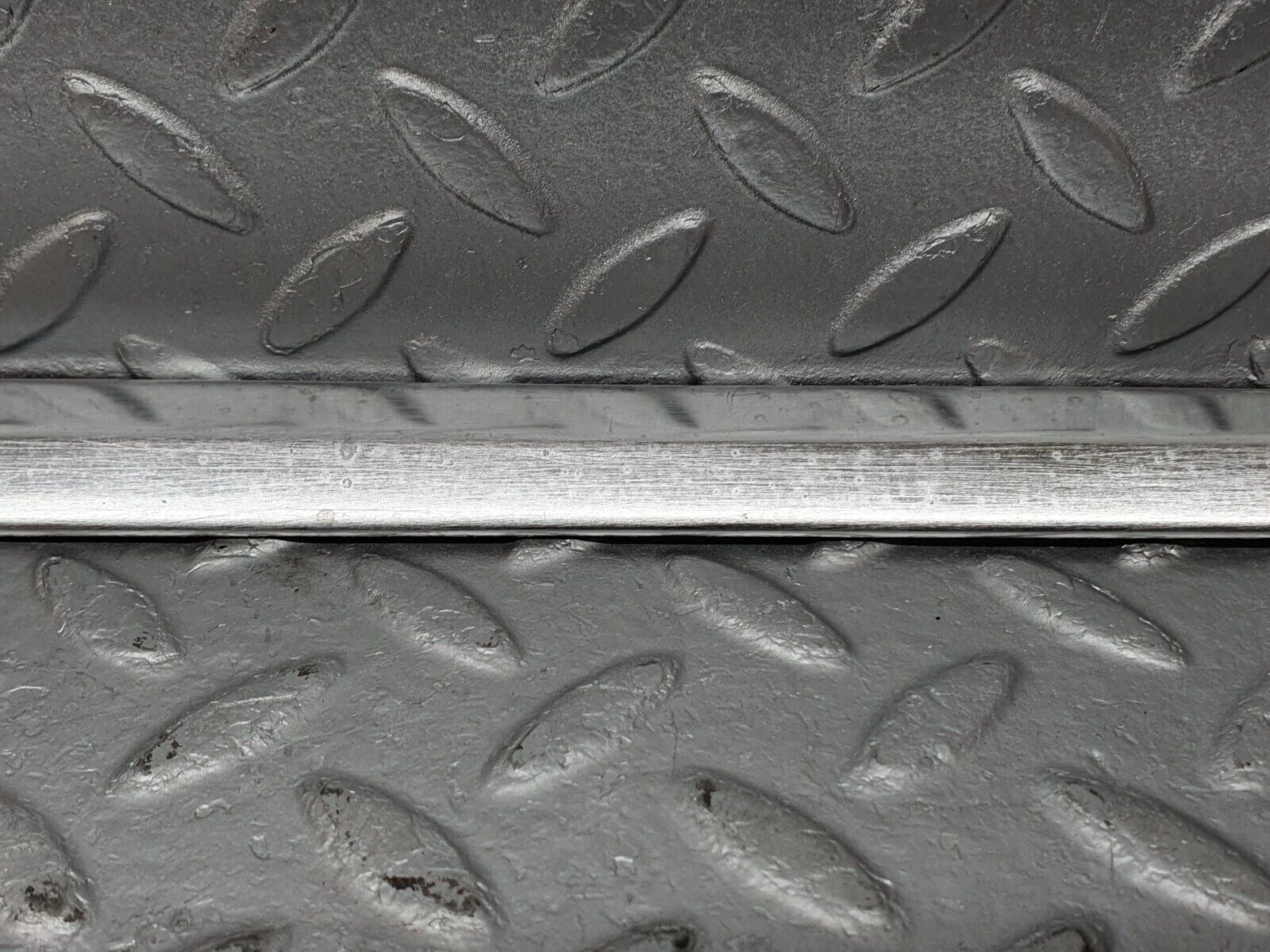 41189 Mercedes-Benz W126 300SE Front Right Door Chrome Moulding Trim