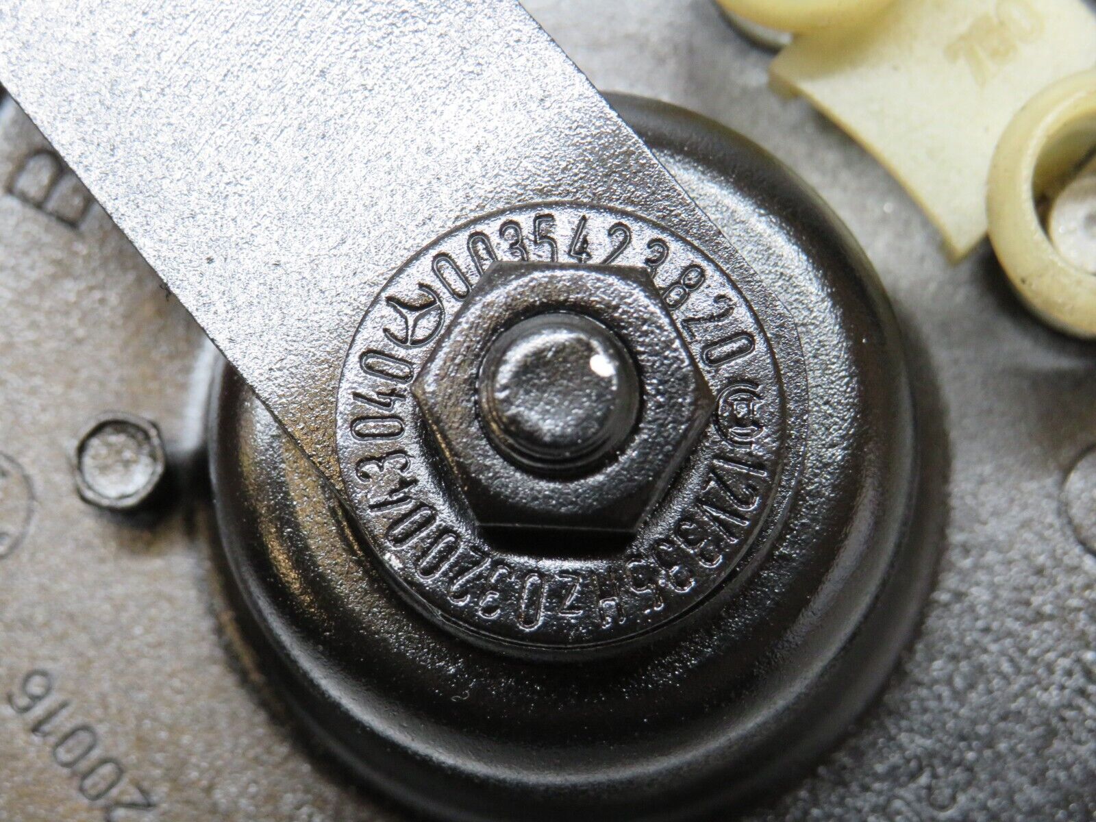 33970 Mercedes-Benz W124 260E Horn Bosch 20016 0035423820