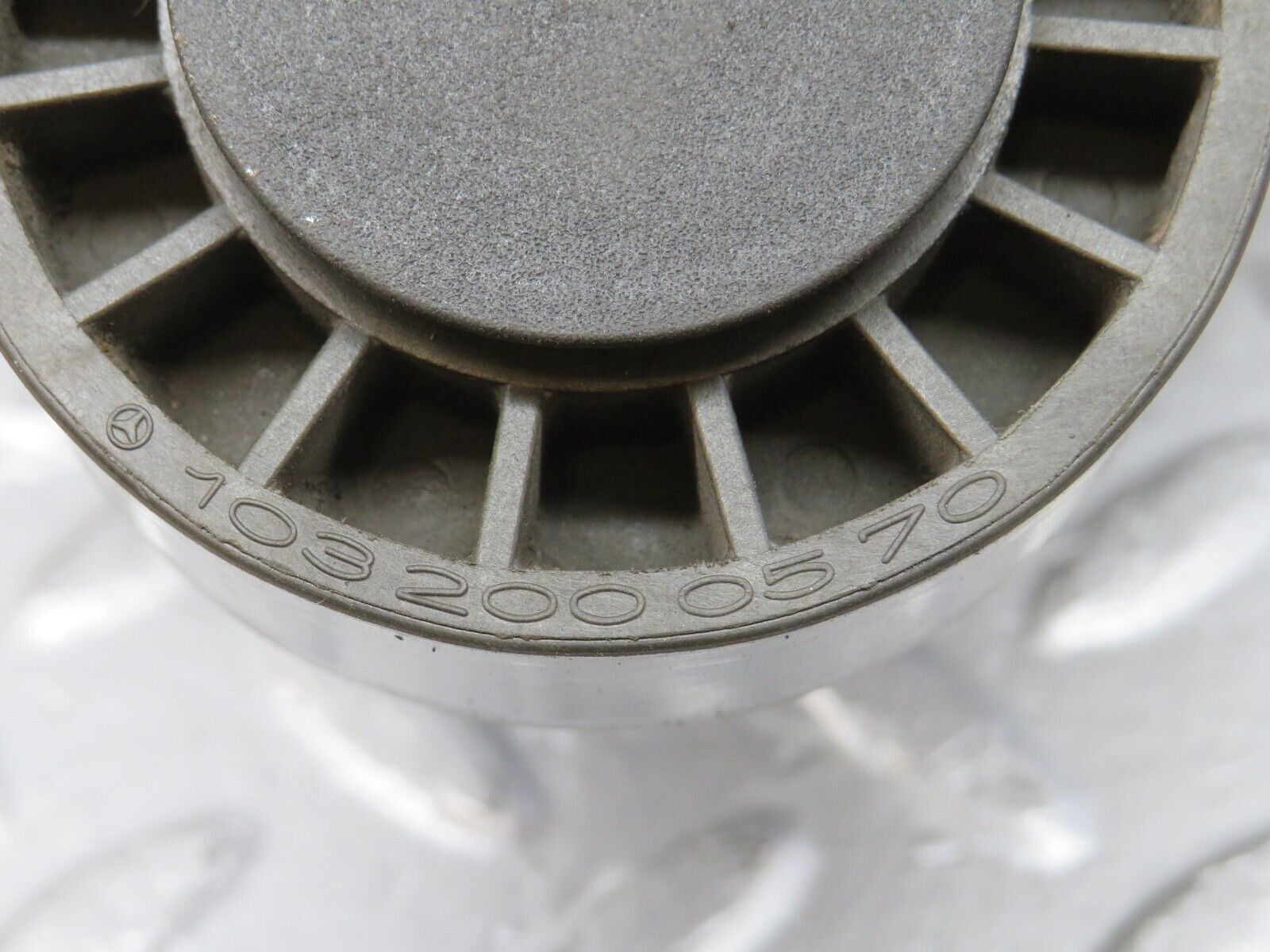 34147 Mercedes-Benz W124 260E Belt Tensioner 1032021140