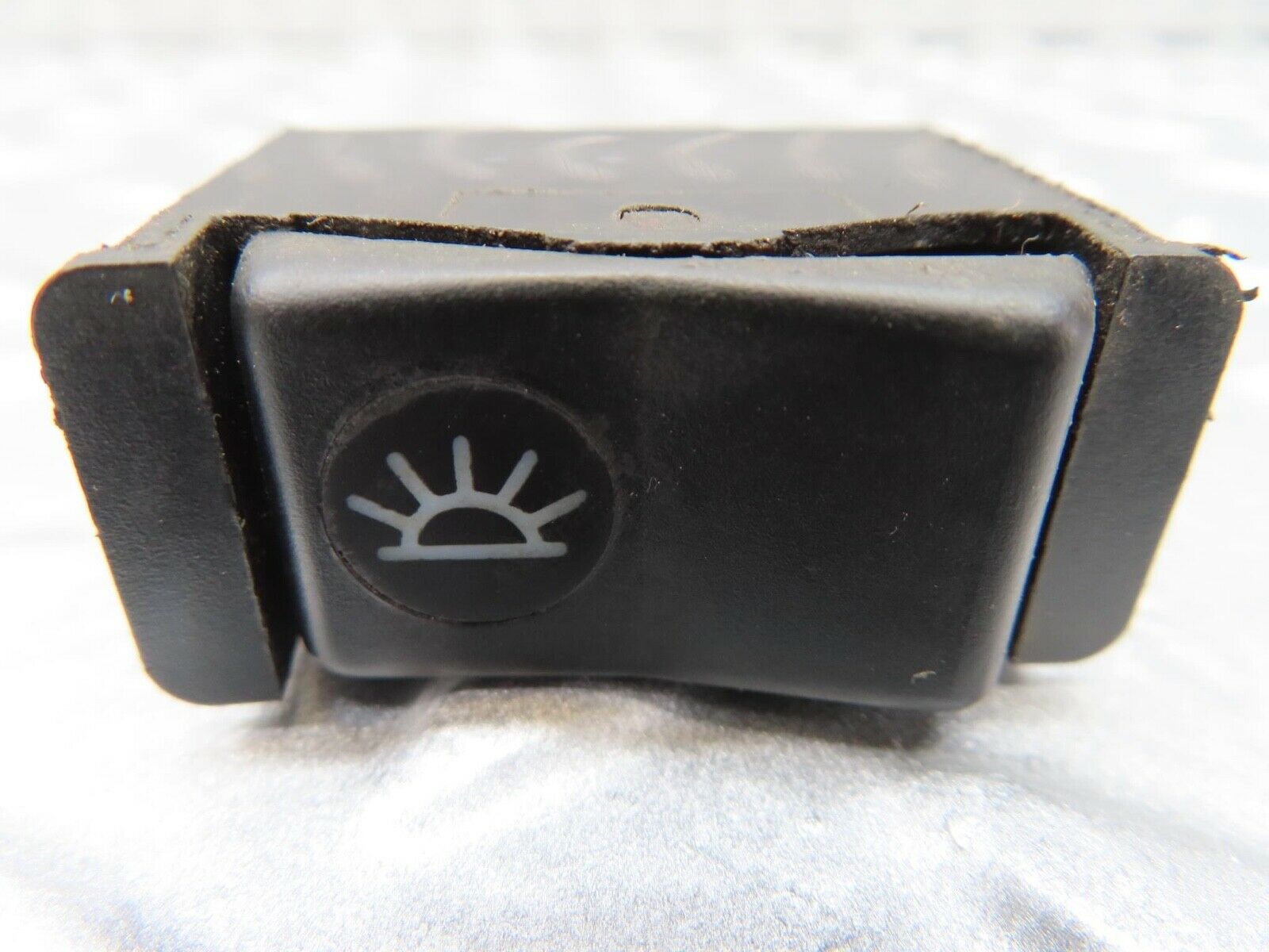 13962 Mercedes-Benz C107 280SLC Rear Dome Light Switch