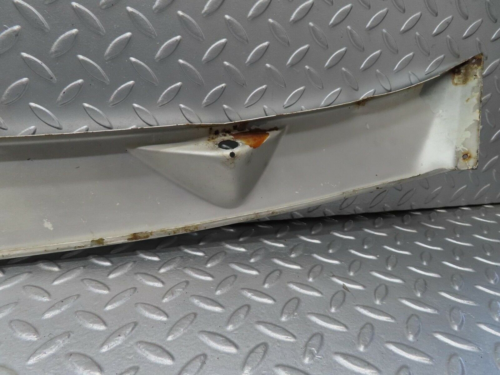 12608 Mercedes-Benz W108 280SE 3.5 Bonnet Air Intake Panel