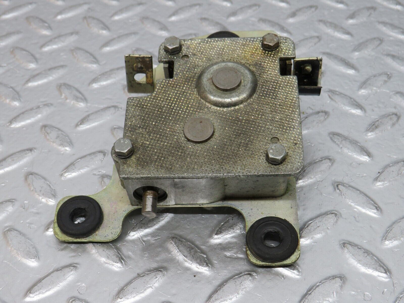 32253 Mercedes-Benz C107 350SLC Coupe Coupe Power Sunroof Mechanism