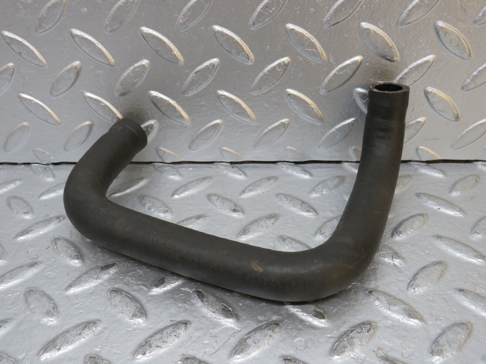 0417 Mercedes-Benz W123 230E Heater Valve Hose 1238320194