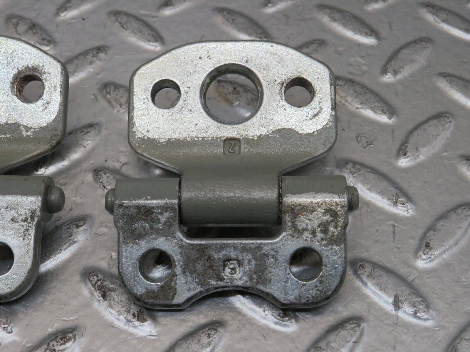 24871 Mercedes-Benz W140 S320 Right Door Hinges Pair