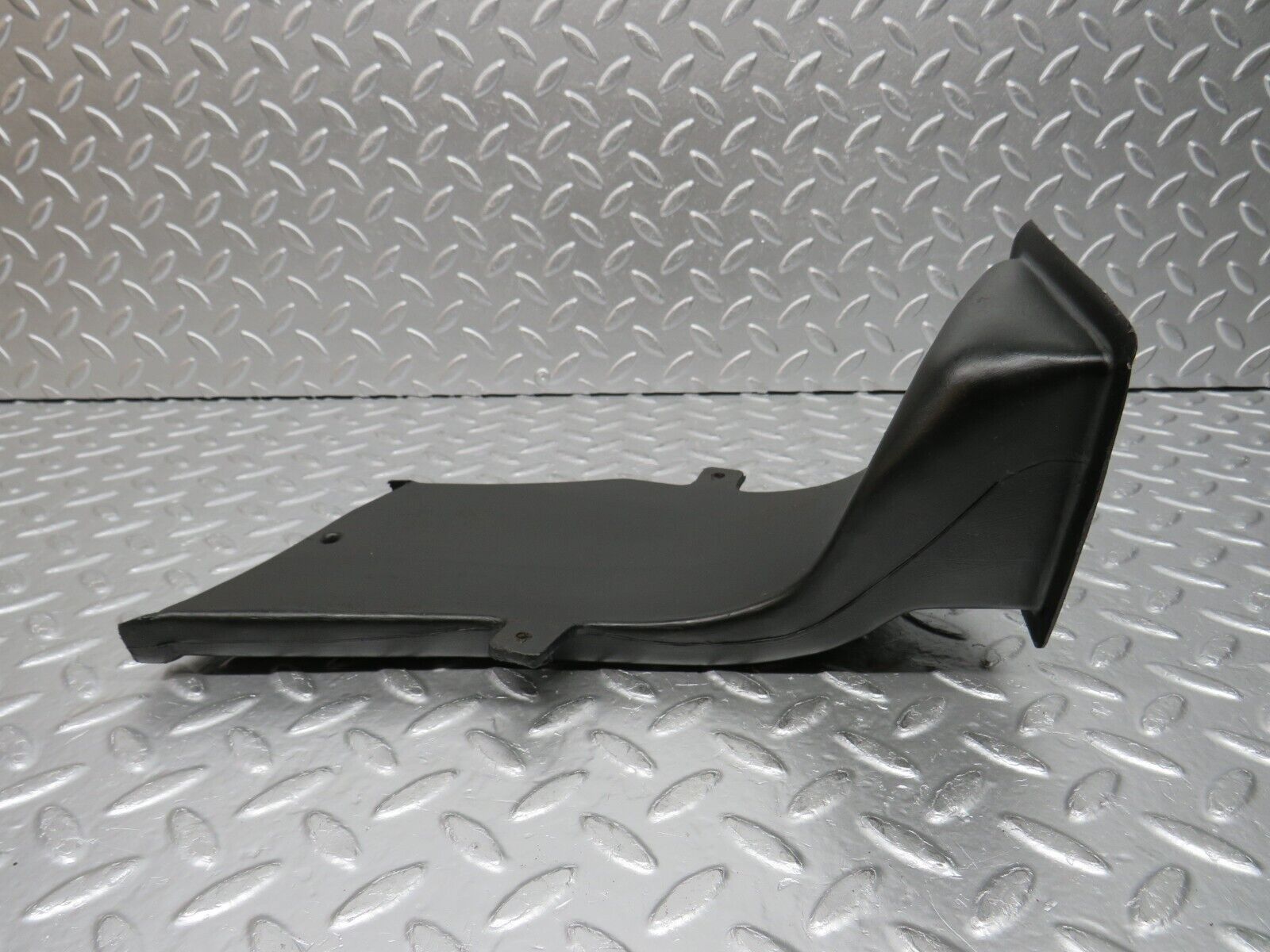 0692 Mercedes-Benz C107 350SLC Coupe Heating Air Duct Right Side 1078310246